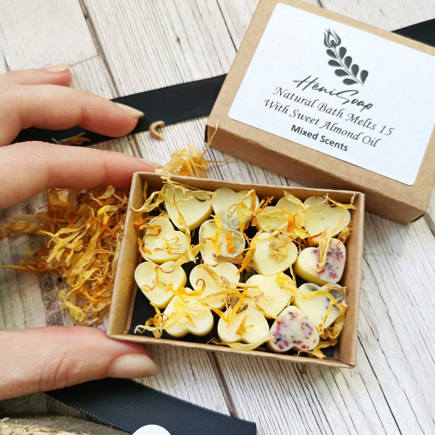 cute bath melt gift box with ribbon